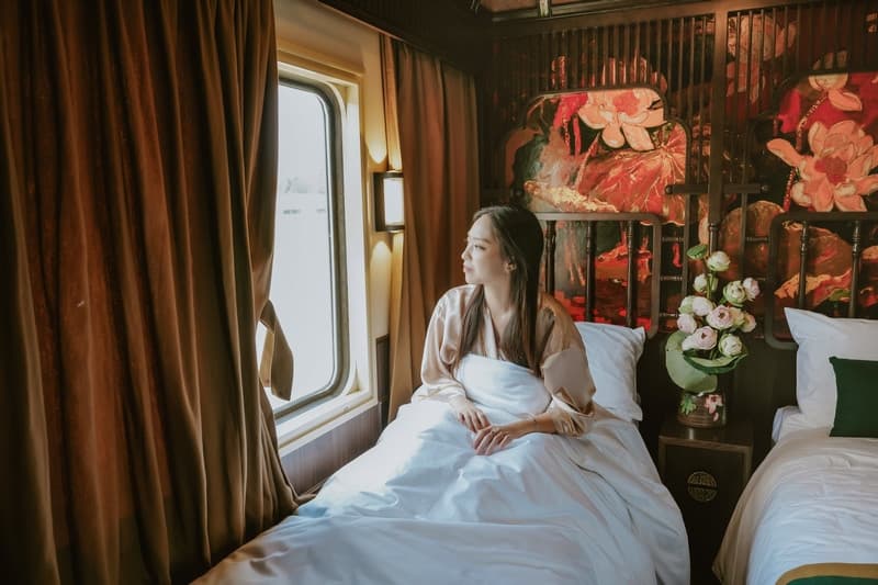 Cabin tàu SJourney