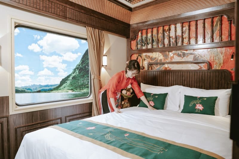 Cabin tàu SJourney
