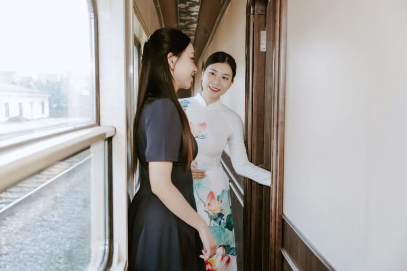 dịch vụ tận tình trên tàu sjourney