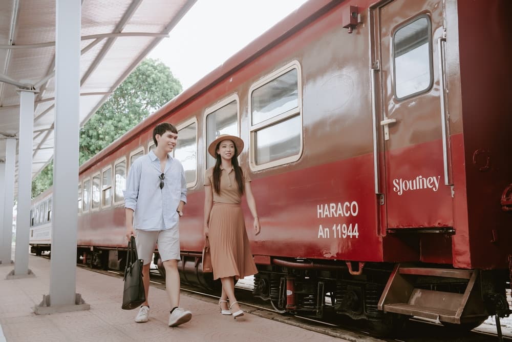 Tour tàu hỏa 5 sao