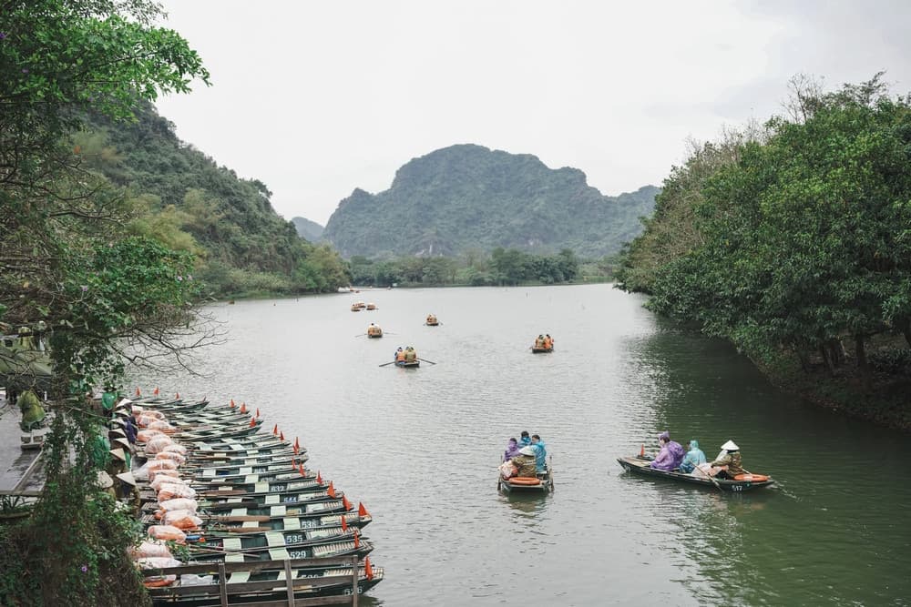 tour tàu hỏa 5 sao khám phá Ninh Bình