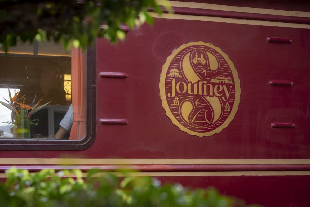 tàu hỏa 5 sao SJourney