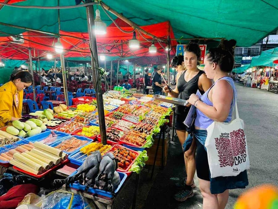 ẩm thực tại chợ đêm sapa