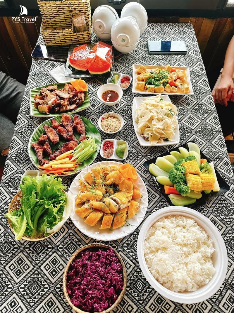 ẩm thực tà xùa