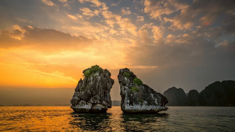 Hòn trống mái Hạ Long