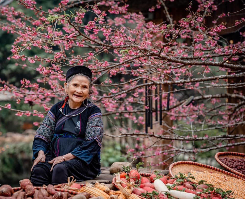 ghé thăm bản cát cát tháng 2