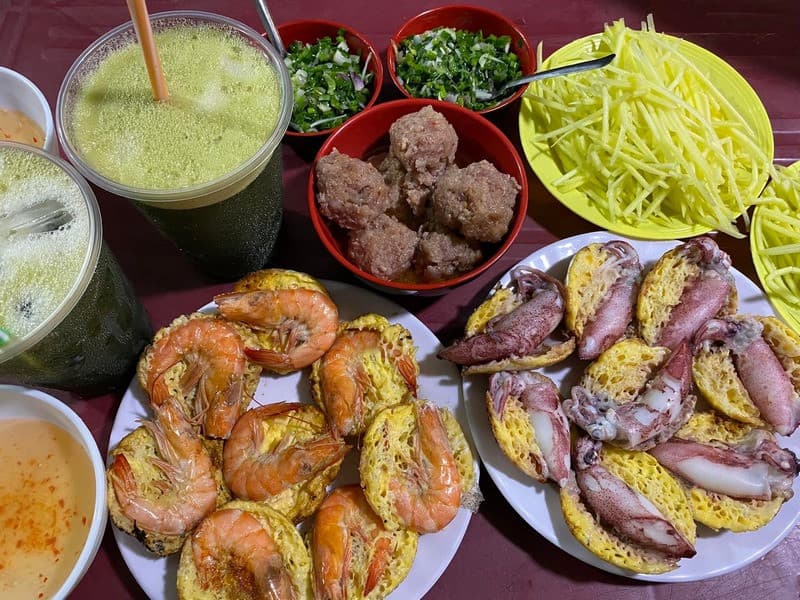 thời tiết nha trang tháng 10 thích hợp ăn bánh căn