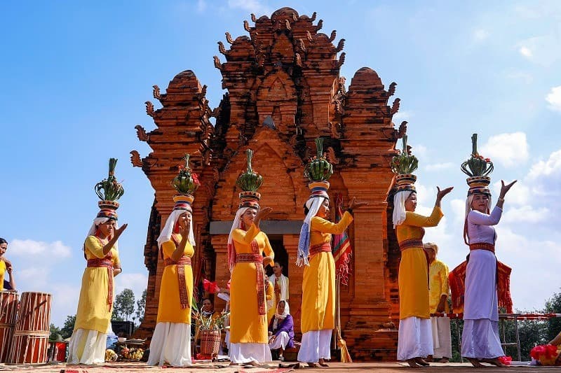 Sắc màu văn hóa Chăm độc đáo