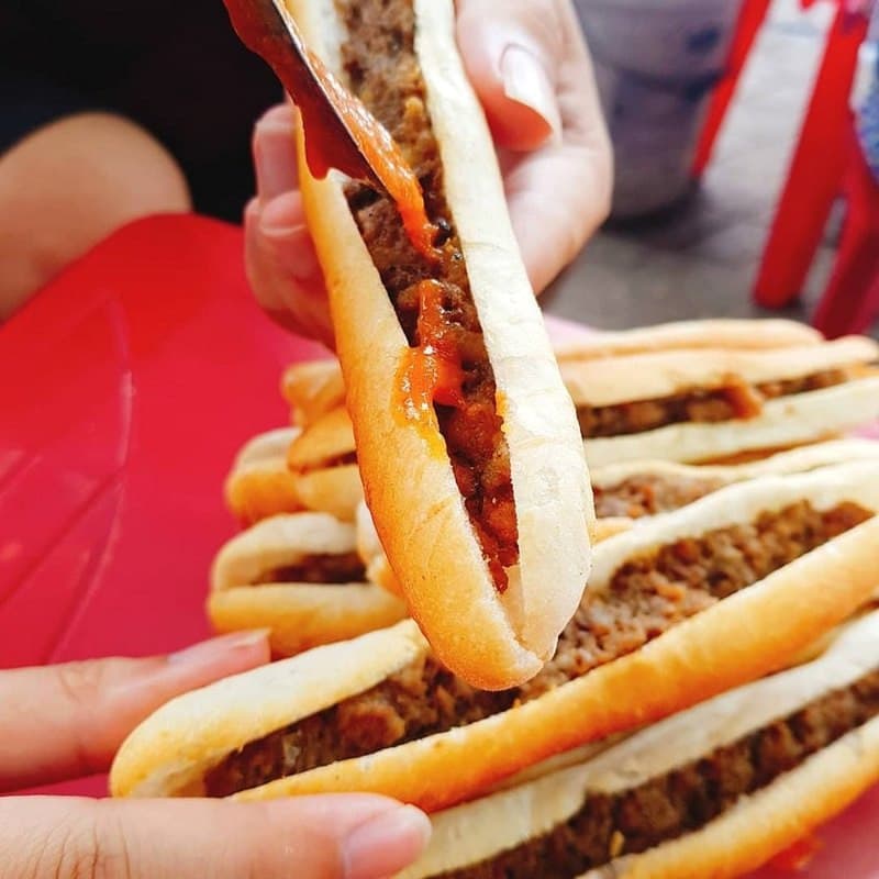 bánh mì que đà nẵng