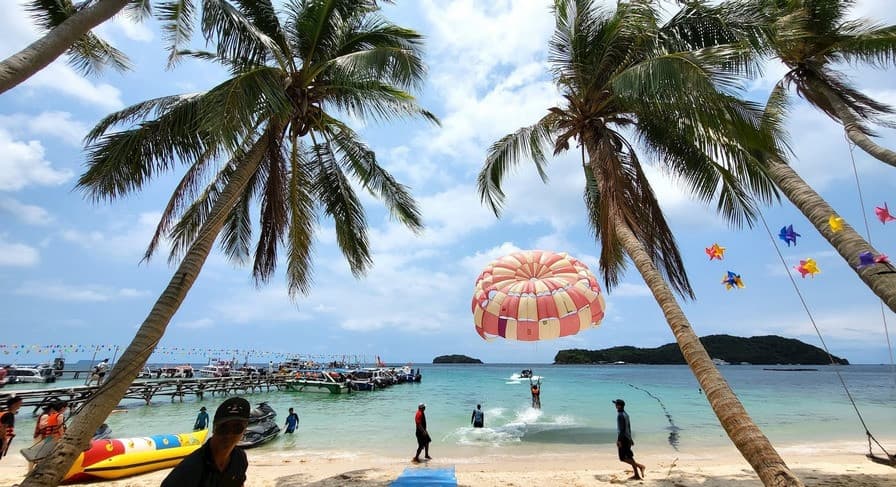 Hoạt động trên biển Phú Quốc