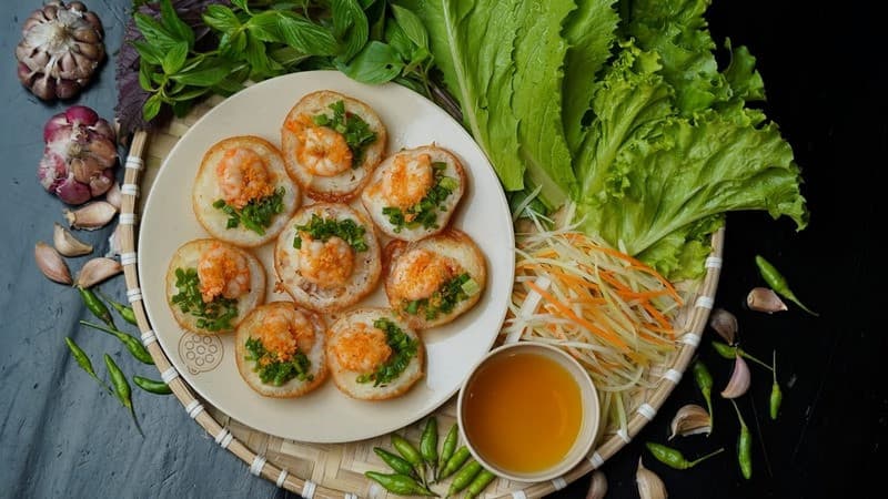 tết dương lịch vũng tàu ăn bánh khọt
