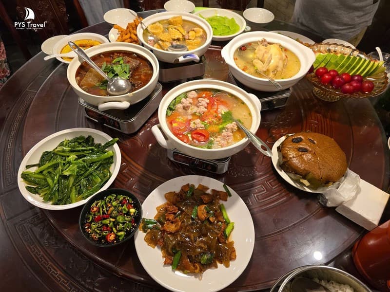 đồ ăn phượng hoàng cổ trấn