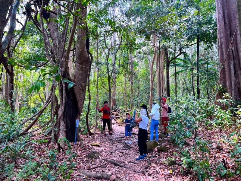 trekking nam cát tiên