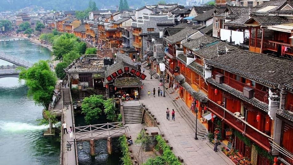 Phố cổ Phượng hoàng tháng 1
