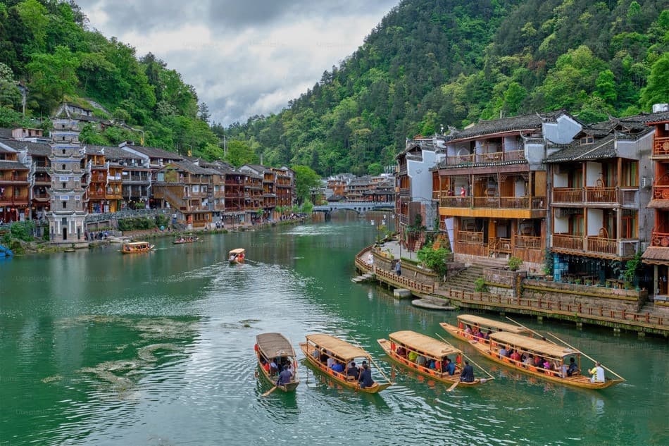 Phượng hoàng cổ trấn tháng 1