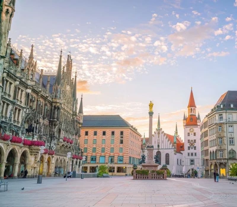 Quảng trường trung tâm Marienplatz