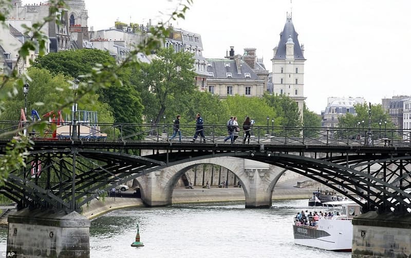 Cầu Pont des Arts Bridge