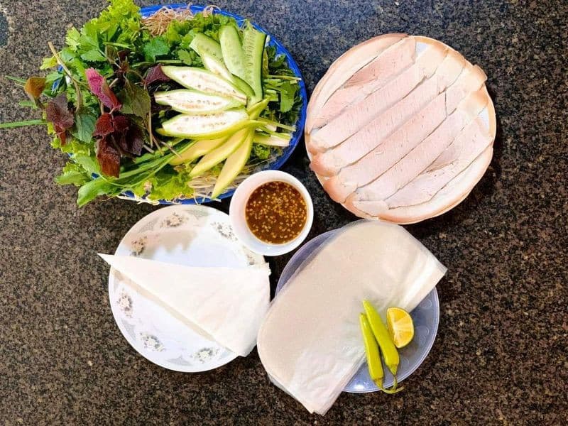 bánh tráng cuốn thịt heo