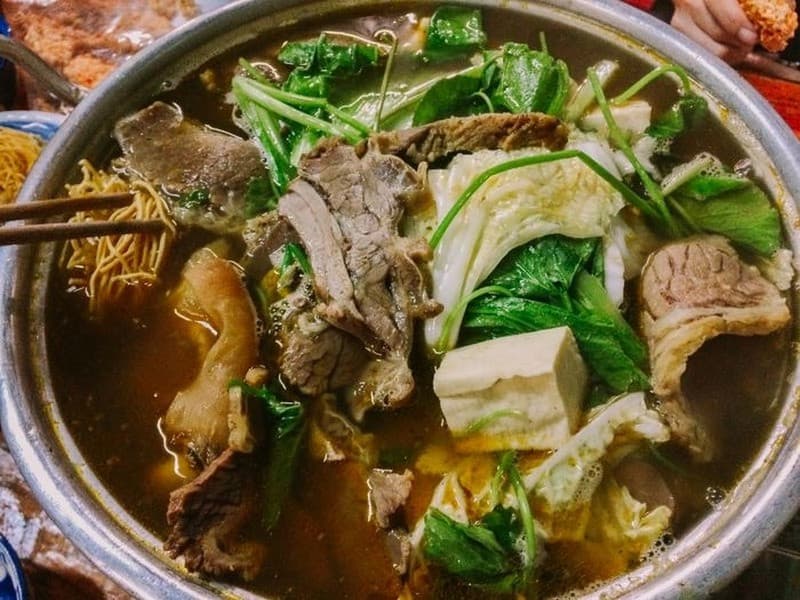 Lẩu bò Ba Toa