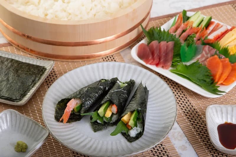 món ăn nhật bản sushi