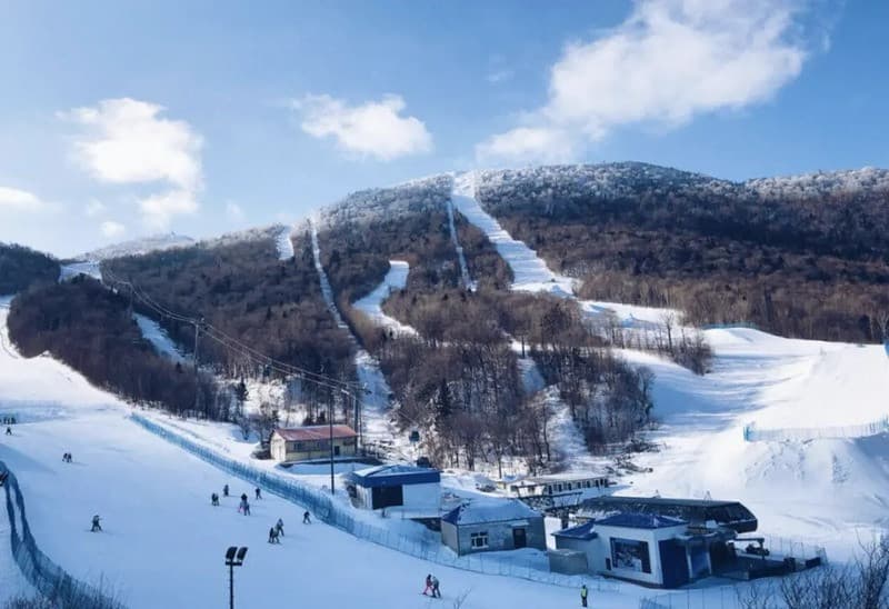 Ngắm cảnh tuyết trắng và chụp ảnh check-in