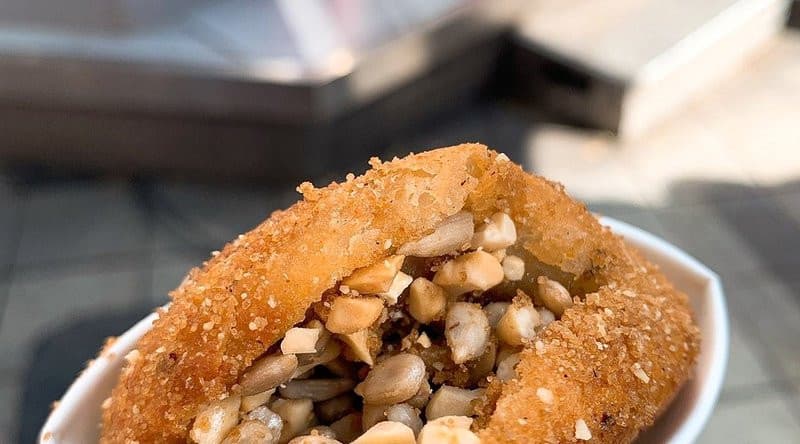 Bánh Ssiat Hotteok nhân hạt