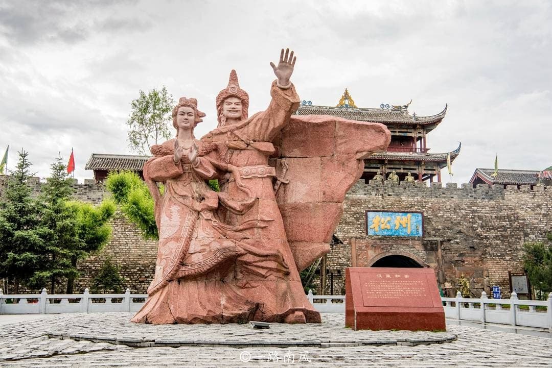 thành cổ tùng phan, Tour Trung Quốc: Thành Đô - Trùng Khánh - Cửu Trại Câu - Đô Giang Yển 6 ngày 5 đêm từ Hà Nội - Tết Dương Lịch