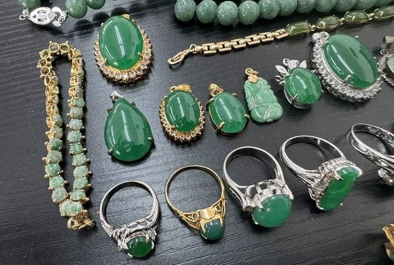 Trang sức ngọc bích