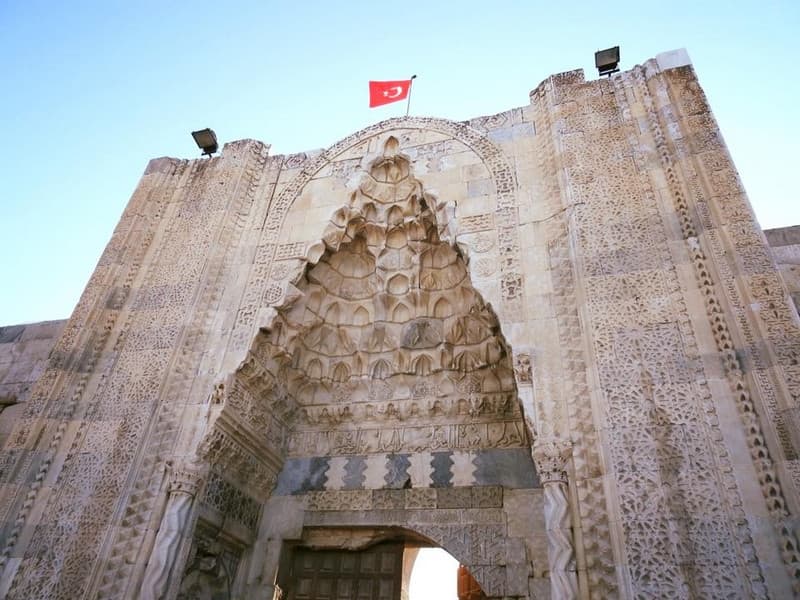 sultan hani caravanserai – kiệt tác kiến trúc seljuk