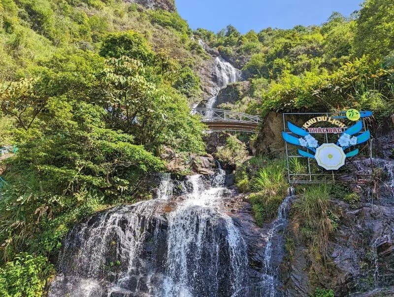 Thác Bạc Sapa giá vé
