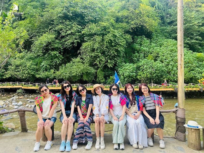 bản làng quanh Thác Bạc