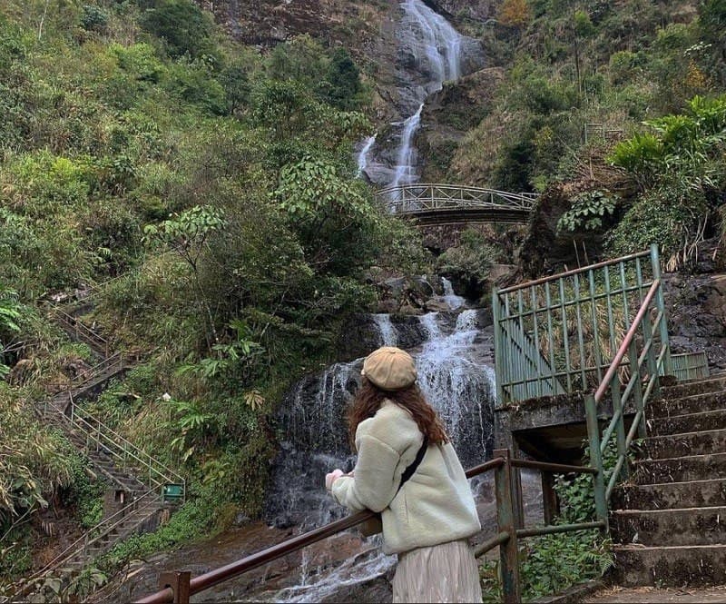 Thác Bạc Sapa mùa khô