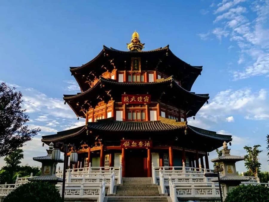 Tháp chuông Hàn Sơn Tự 