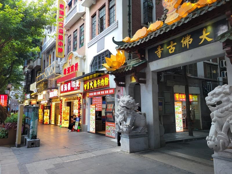 Nơi thưởng thức ẩm thực đường phố lý tưởng