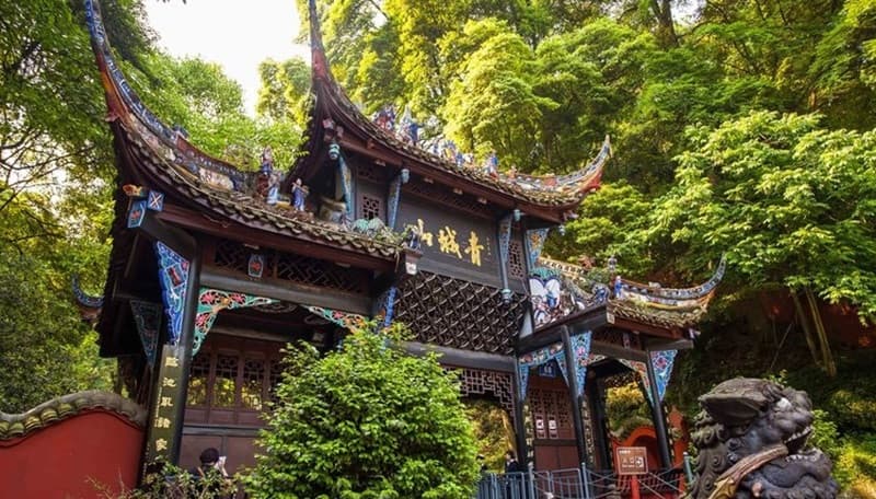 đền kiều nguyên