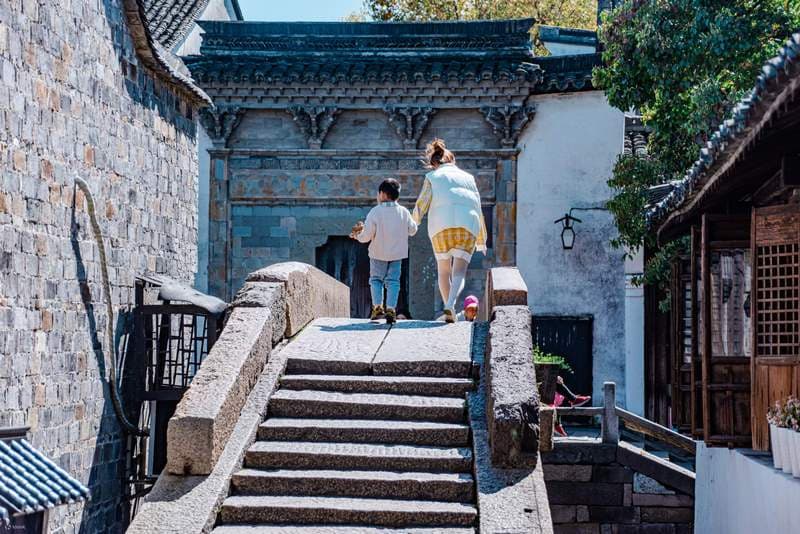 Đông Sách Ô Trấn, phố Đông Thị Ô Trấn