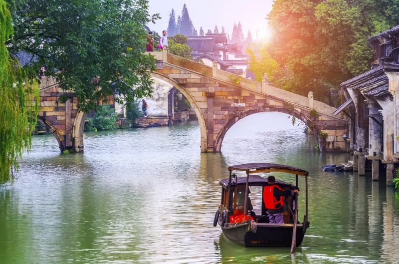 cầu thủy mặc ô trấn