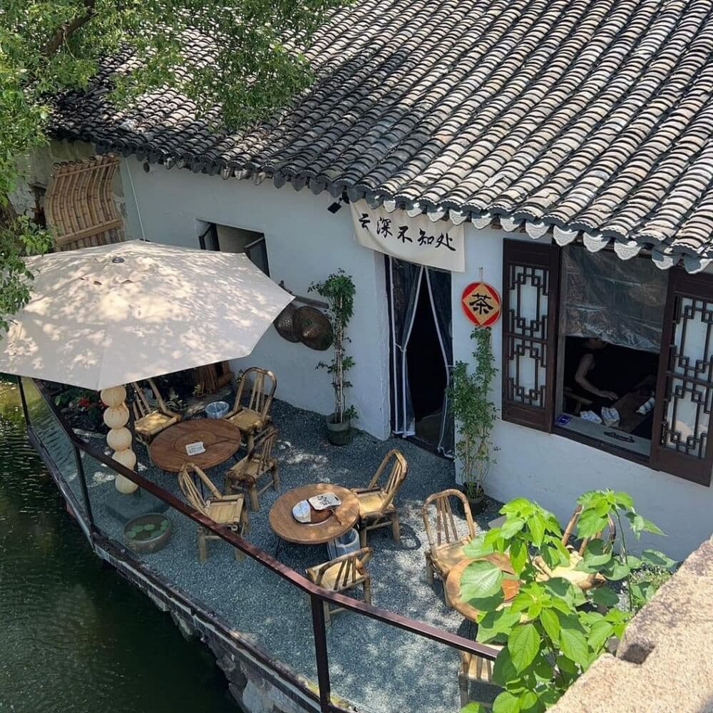 thưởng thức cafe tại ô trấn