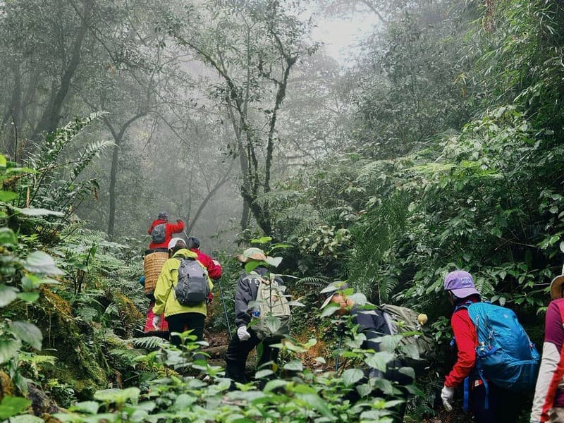 Hoạt động trekking du lịch Sơn La