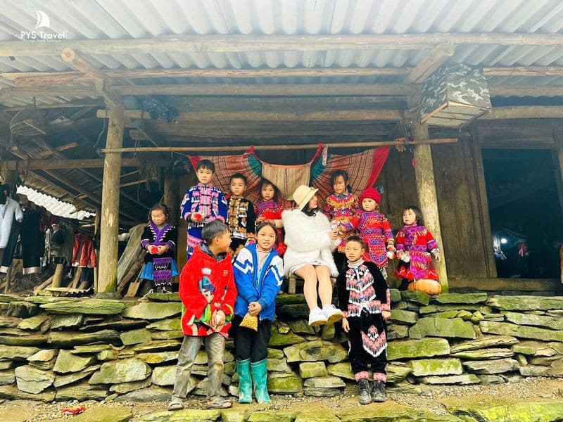 Thăm bản làng du lịch Sơn La