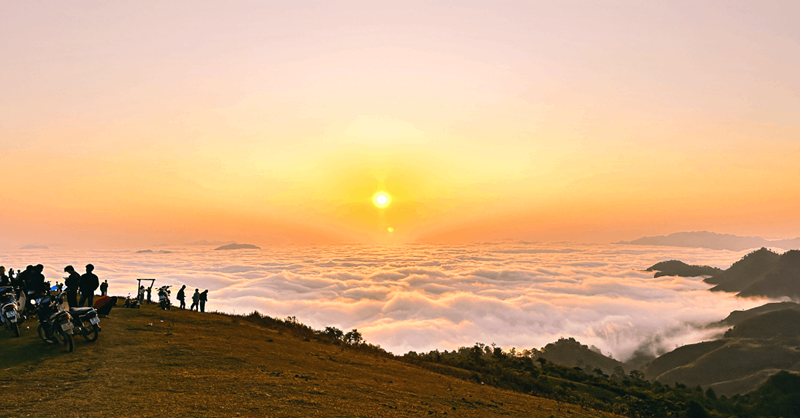 săn mây sáng sớm