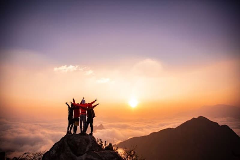 Một chuyến trekking thành công khi bạn có thể săn mây và bình minh cùng lúc