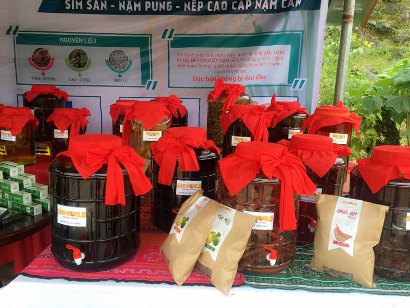 Rượu đặc sản Bát Xát Lào Cai