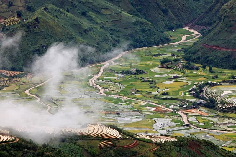 Đèo Khau Phạ ngắm mùa nước đổ