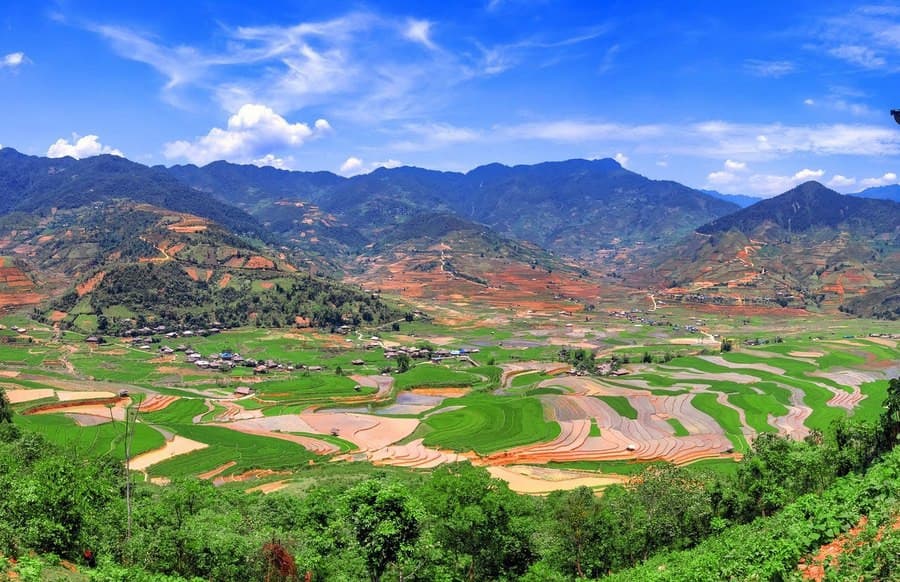 Thung lũng xanh mướt ở Nậm Khắt Mù Cang Chải