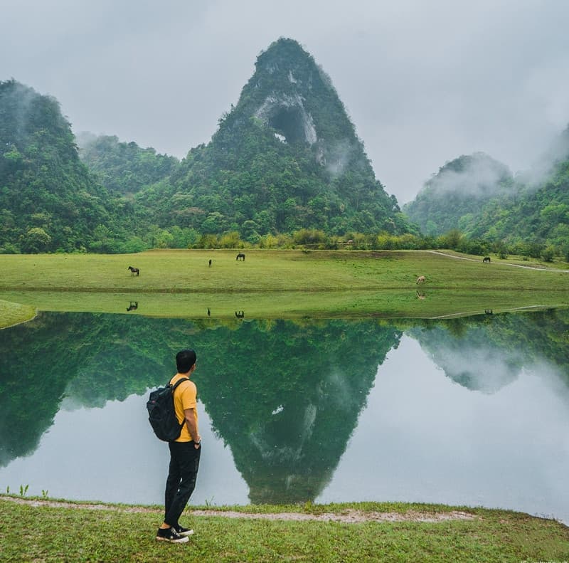 núi mắt thần cao bằng
