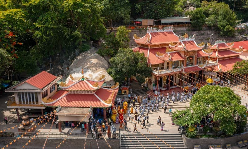 Mùa xuân là thời điểm thu hút khách nhất