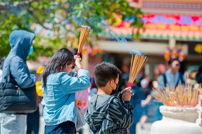 Chùa Bà là nơi cầu an của mọi gia đình