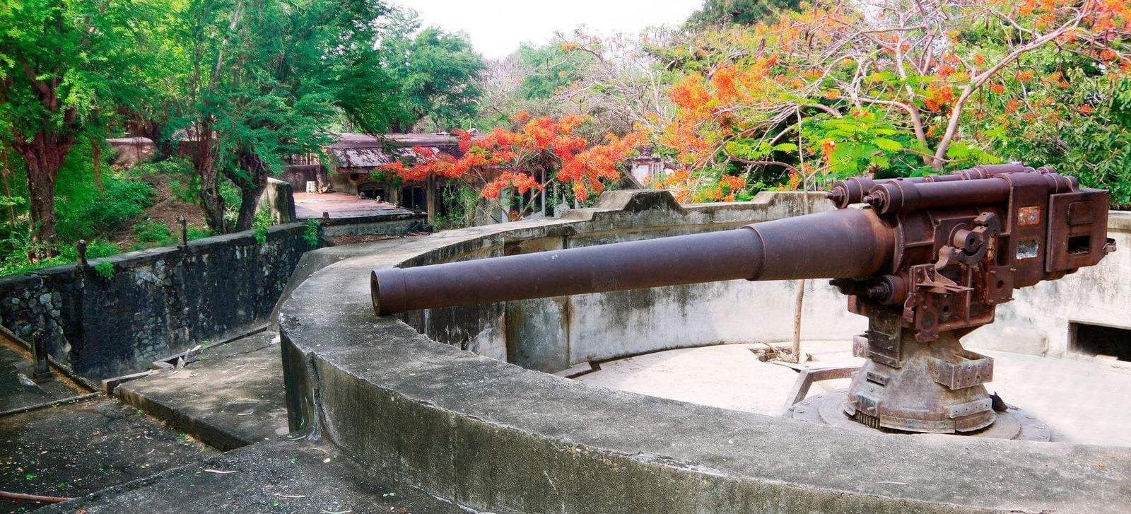 pháo đài thần công