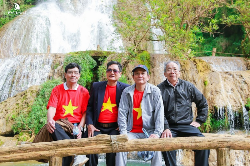 rừng thông bản áng